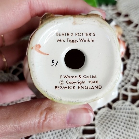 👉*VINTAGE* BESWICK BEATRIX POTTER MRS TIGGY WINKLE FIGURE 1948 ~VERY GOOD COND! - Picture 6 of 7